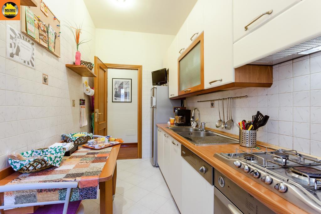 Music Guesthouse Рим Экстерьер фото