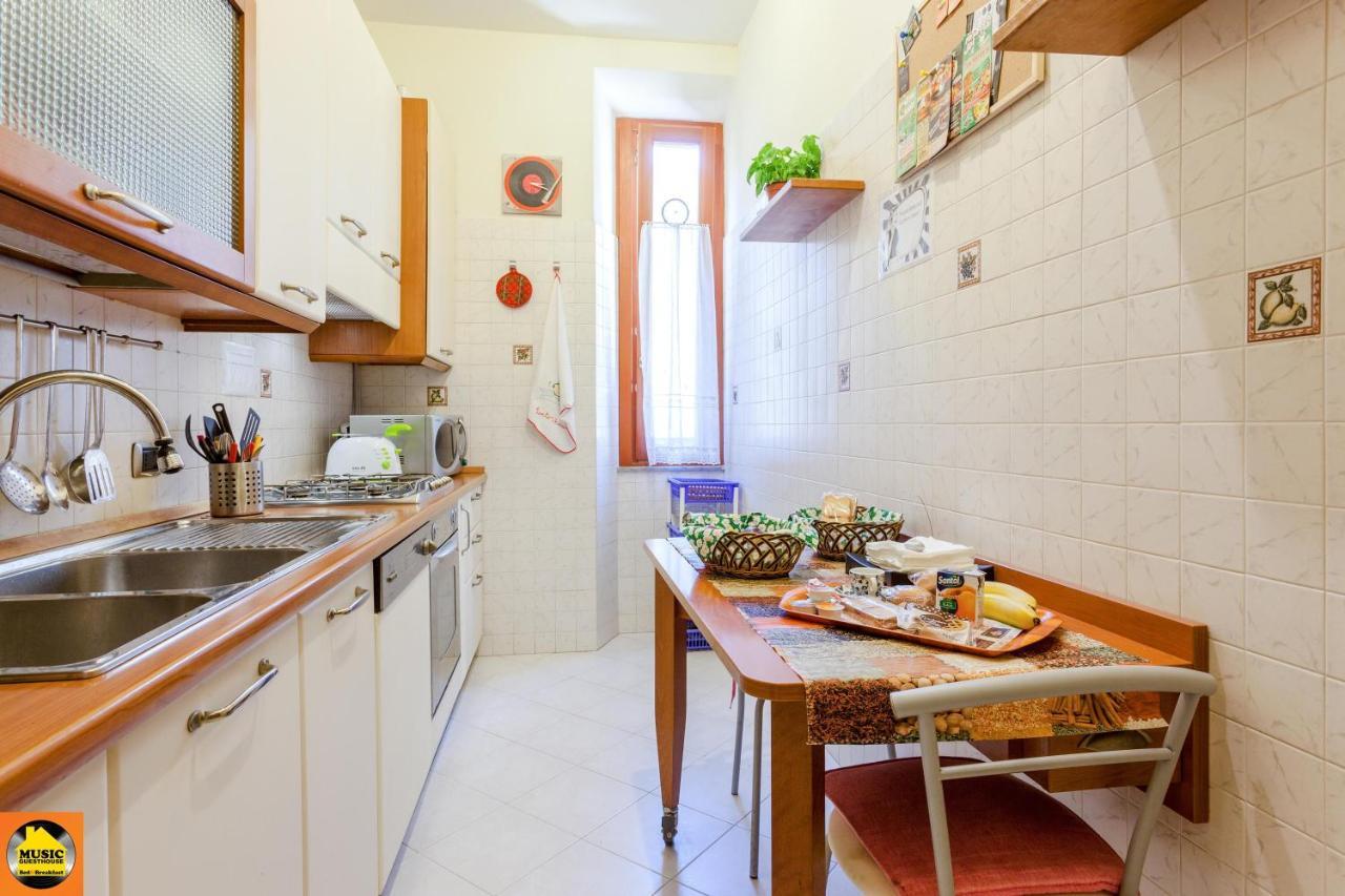 Music Guesthouse Рим Экстерьер фото
